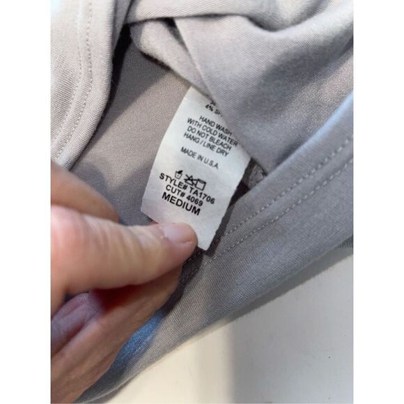 BomBom Top Blouse‎ Women's Sz. M Sage Gray Short Sleeve Sleeve A23 - Picture 3 of 6